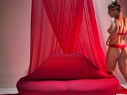 Spinchix - Elle - Suspension of Disbelief