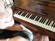 Jade Styles - Jades First Piano Lesson