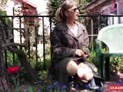 Doris Dawn - April Flowers