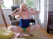 Kinkitv (PetGirls) - April  Door to Floor