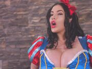 Korina Kova - Snow White And The 7 Creeps 