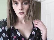 Sydney Harwin -  Auntie Shows You A Thing Or Two