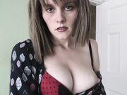 Sydney Harwin -  Auntie Shows You A Thing Or Two