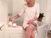 LilKittenLuna - Soapy Wet Bathtub Tease