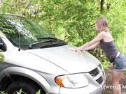 Arwen Datnoid - Arwen Loves Her Van Too Much