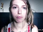 Arwen Datnoid - Staring Contest With Me