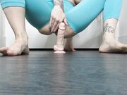 NoelleEastonXXX - Dildo Riding In Ripped Leggings