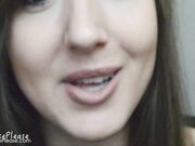 Elouise Please - Lip Spit And Long Tongue Fetish
