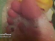 Elouise Please - Splashing And Washing My Feet In The Tub
