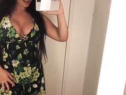 Emanuelly Raquel - Playing In The Clothspin Public