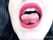 Molly Darling - Giantess Teases And Eats You Vore