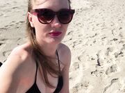 Ivy Roses - Public Beach Ivi Style Squirt On Dildo