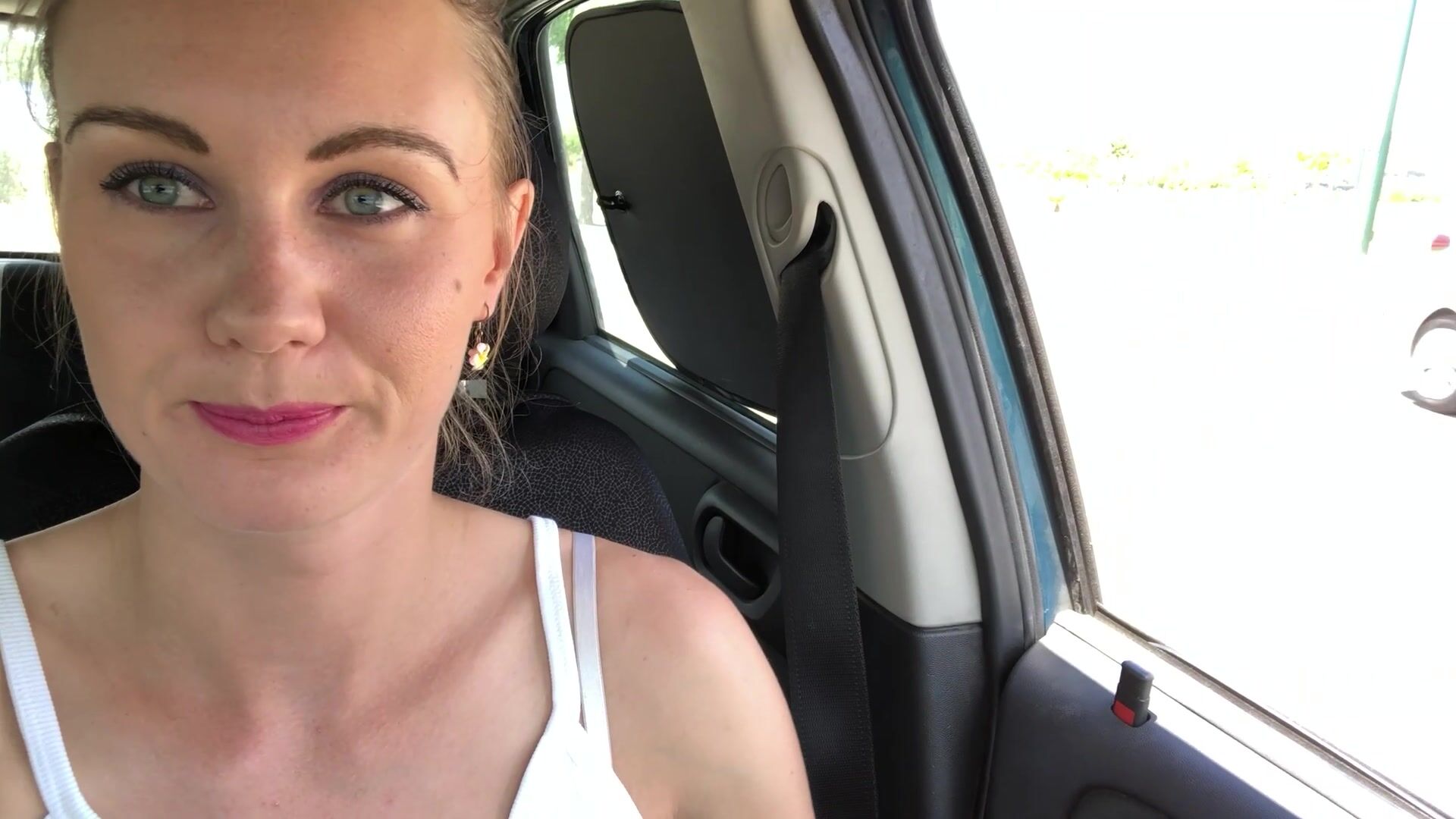 Ivy Roses - Risky Public 100naked Dildo Stick Tocar