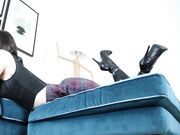 Miss Alika White - Sexy Boots Ignore