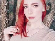 MollyRedWolf - I Piss In The Park