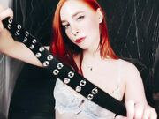 MollyRedWolf - Who Wants To Spank Me