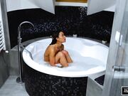 Alyssa Reece - Bath Time With Mommy