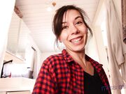 MissMiserlou - Mama Gives You A Bath - Handjob SPE SPH