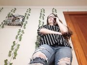 Nicole Nabors - Giantess Mom