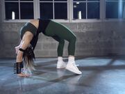EvelinStone - Sonya Blade Pussy Spreading