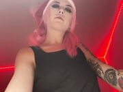 Pink Drip - Giant Mrs.Claus Crushes Tiny Men