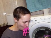 goddess-valeria-toilet-paper-for-losers-lol-4k_1440p