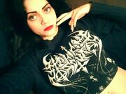 La nena Nancy enseña la Tanguita