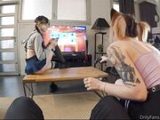 Hidori Rose. Enafox - Gamer Girls Threesome