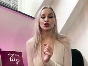 selene rey cei in hand