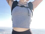 ur2dwaifu Hiking and Pee 1 