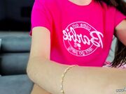 Trap Calmly Wanking Her Transcock On Live