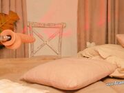 Latina Trap Got An Anal Digging Using Her Machine