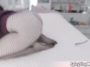 Cute geeky stepmom wanted to taste me