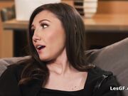 Threeway pussy eating and scissoring therapy