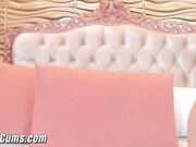 Hottie Lanna Winchester Has Fun with Her Dildo