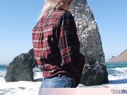 Gorgeous blonde Eva Elfie beach fucking