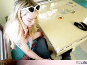 Shes having difficulties with a big cock