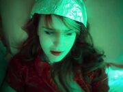 OliveWood - Mommy and the Shiny Hat