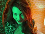 OliveWood - Mommy and the Shiny Hat