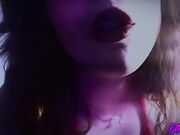 Ellie Skyes – Mommy in Your Wet Dreams -