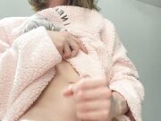 SweetMossy - Cute Trap Jerks Off