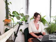 Sasha Curves - Learning from Mommy