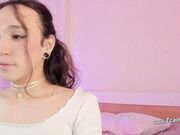 Asian Babe Loves Playing Ts' Asshole In Bed