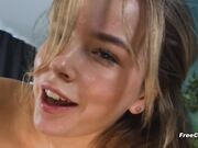 Steamy Babe Uses Vibrator to Masturbates and Cums Hard