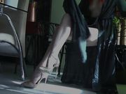 DANGEROUS TEMPTATION – FEMME FATALE SEDUCTION
