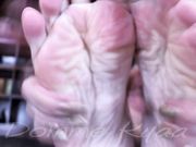 Goddess Kyaa - Bare Feet Breaking Out of My Pantyhose