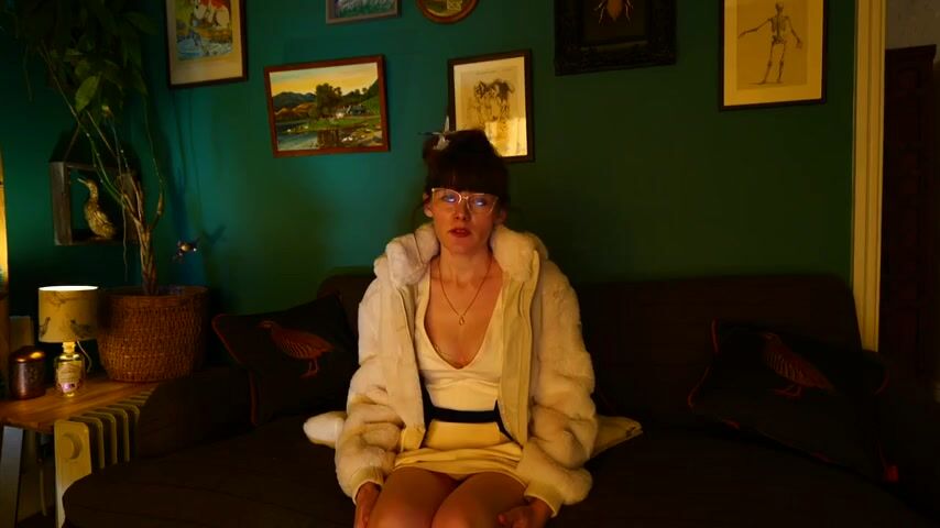 Sydney Harwin - Reluctant To Horny Mommy -