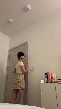 Savvy-Star-Mama-Fiona-Risky-Sex-with-the-Babysitter.mp4