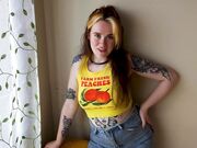 TheEleanorGee_Sister-and-Your-Pillow.mp4