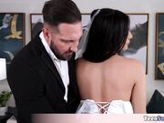 Beautiful brinde Roxie having a quickie